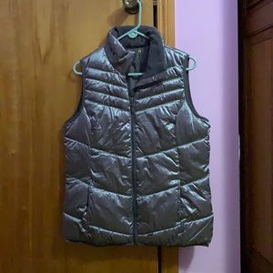 Womens xersion large silver iridescent puffer vest